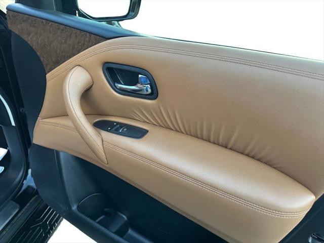 2016 INFINITI QX80 Base