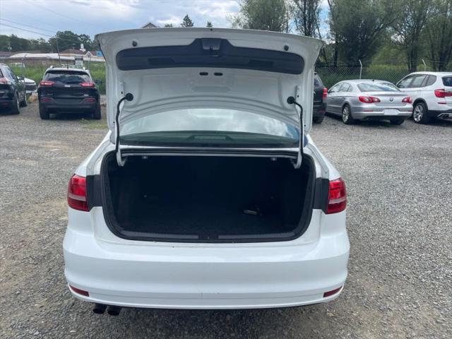 2015 Volkswagen Jetta 2.0L S