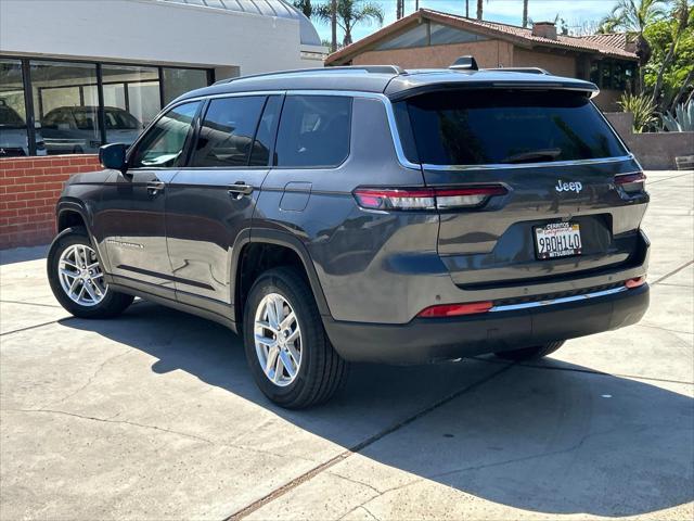2022 Jeep Grand Cherokee L Laredo 4x2