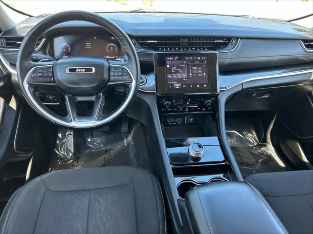 2022 Jeep Grand Cherokee L Laredo 4x2