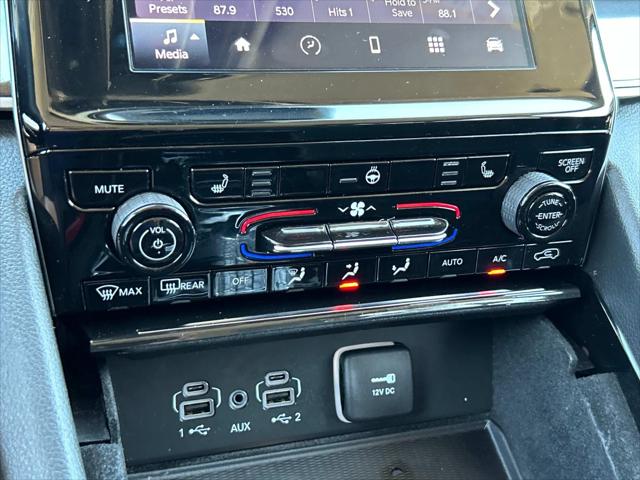 2022 Jeep Grand Cherokee L Laredo 4x2