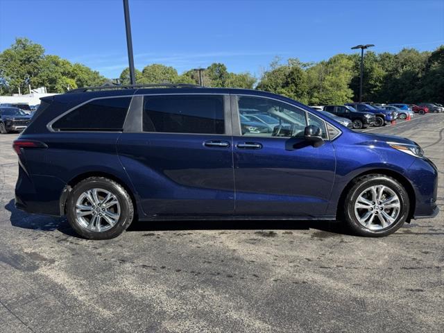 2022 Toyota Sienna XSE