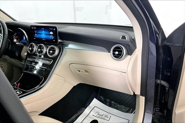 2022 Mercedes-Benz GLC GLC300 - Photo 16