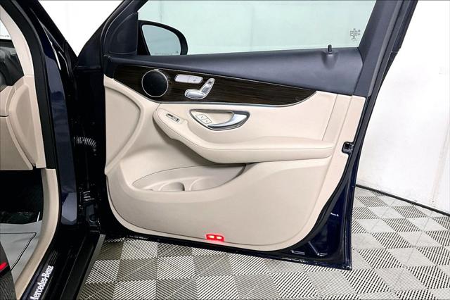 2022 Mercedes-Benz GLC GLC300 - Photo 24