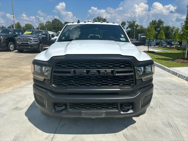 2024 RAM 3500 Tradesman Crew Cab 4x4 8 Box