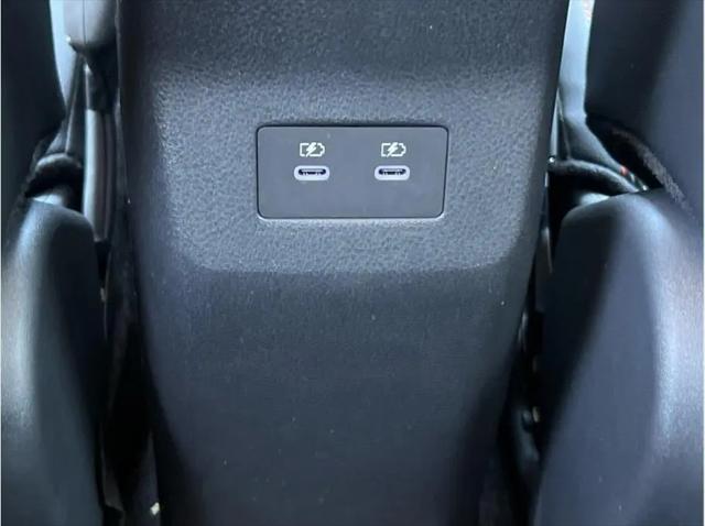2025 Nissan Kicks SR FWD