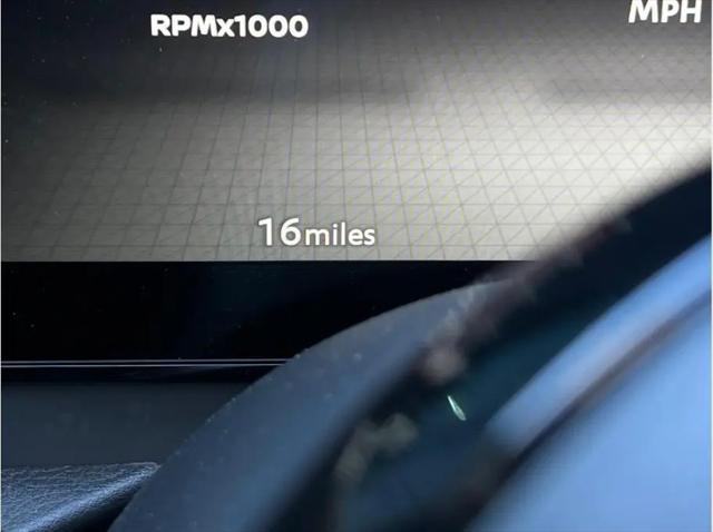 2025 Nissan Kicks SR FWD