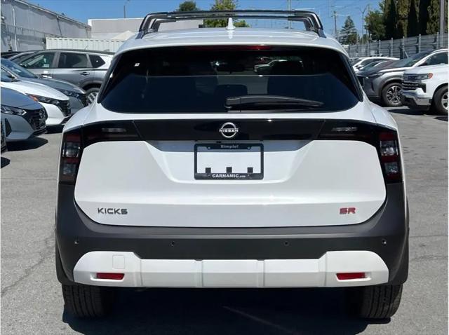 2025 Nissan Kicks SR FWD