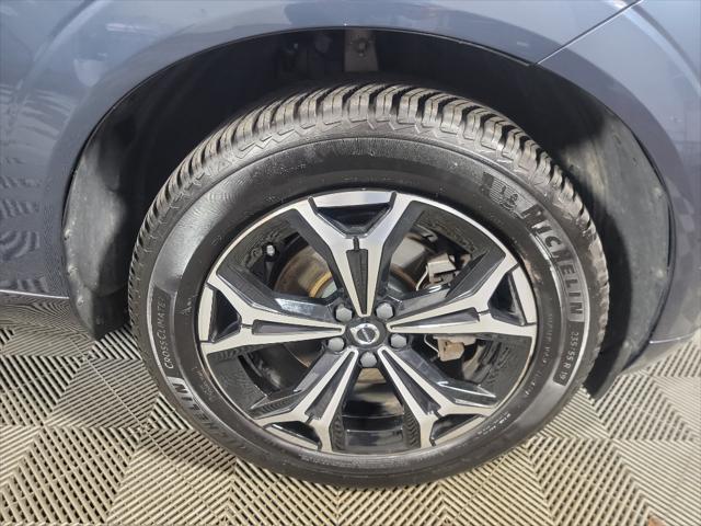 2022 Volvo XC60 B5 Momentum