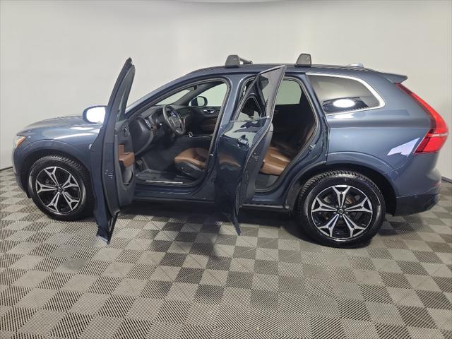 2022 Volvo XC60 B5 Momentum