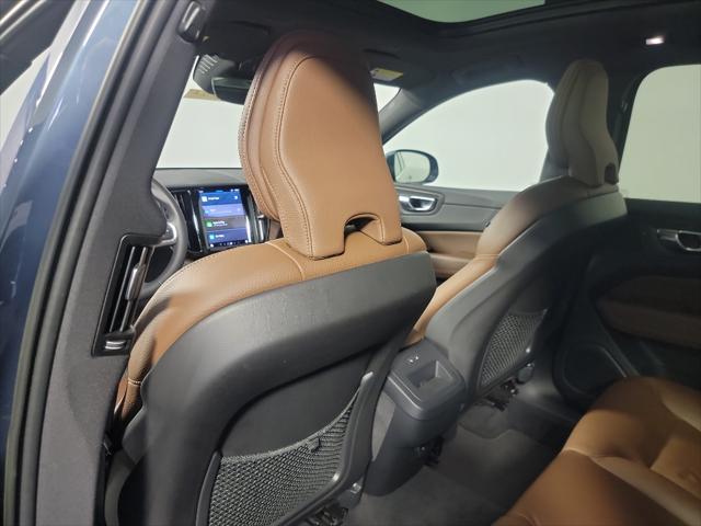 2022 Volvo XC60 B5 Momentum