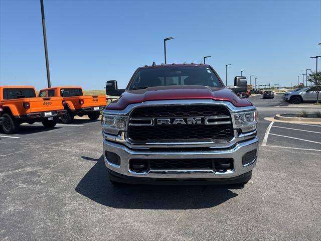 2024 RAM 3500 Tradesman Crew Cab 4x4 8 Box