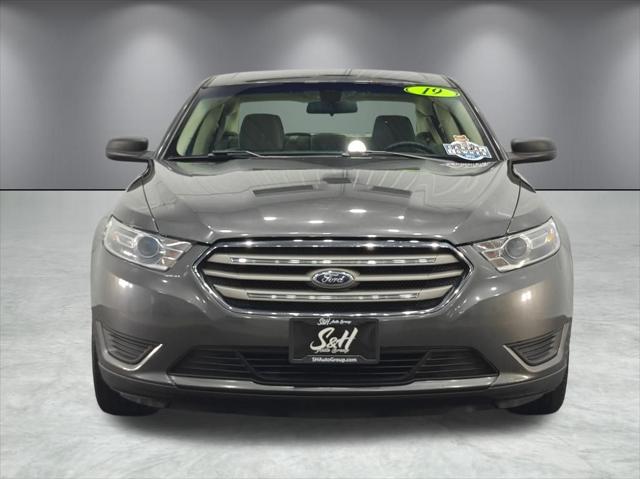 2019 Ford Taurus SE