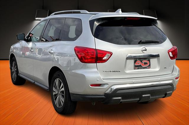 2020 Nissan Pathfinder SL 2WD