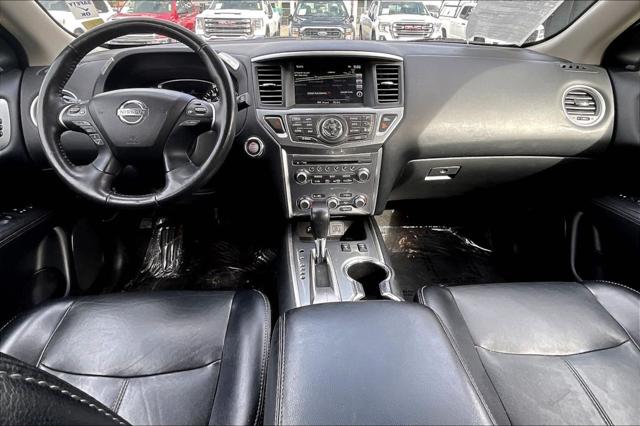 2020 Nissan Pathfinder SL 2WD