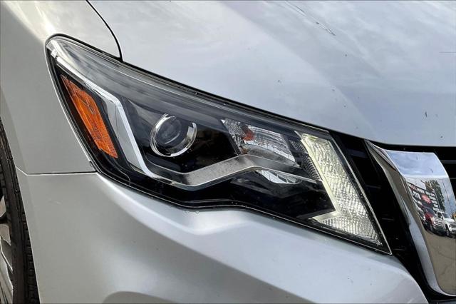 2020 Nissan Pathfinder SL 2WD