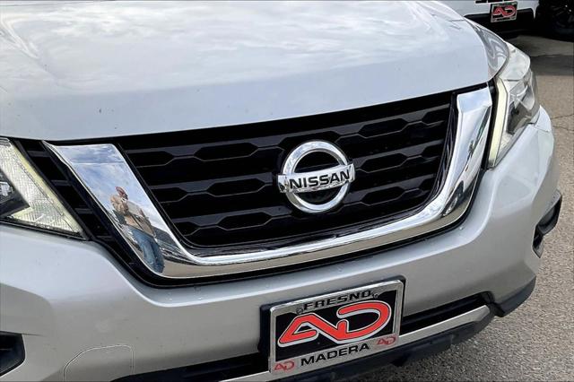 2020 Nissan Pathfinder SL 2WD