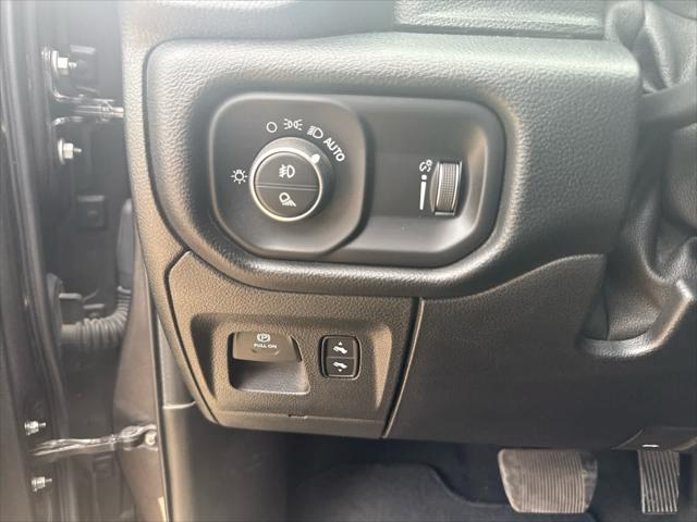 2020 Ram 1500 Big Horn Crew Cab 4x4 57 Box