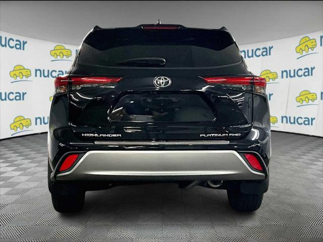 2022 Toyota Highlander Platinum