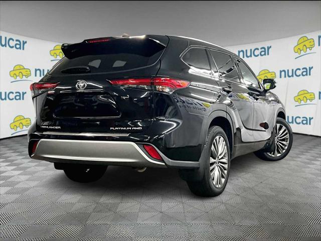 2022 Toyota Highlander Platinum
