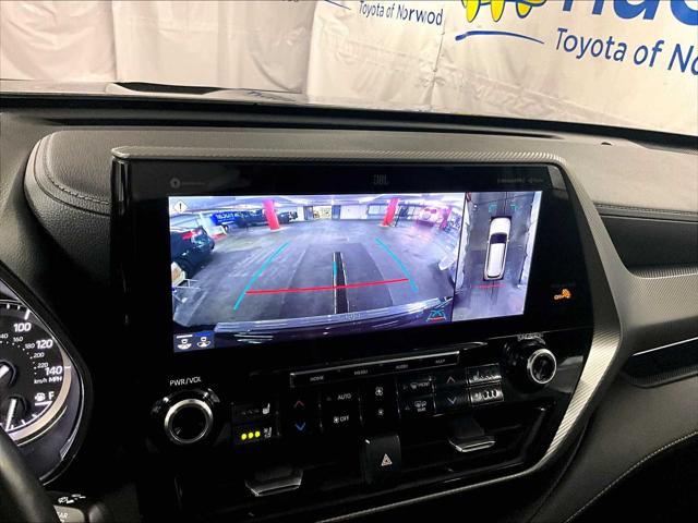 2022 Toyota Highlander Platinum