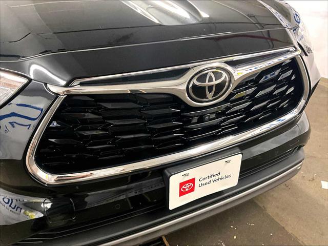 2022 Toyota Highlander Platinum