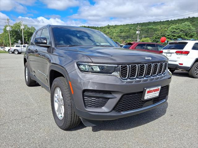 2024 Jeep Grand Cherokee Laredo 4x4