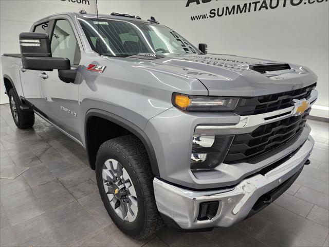 2025 Chevrolet Silverado 2500HD 4WD Crew Cab Standard Bed LT