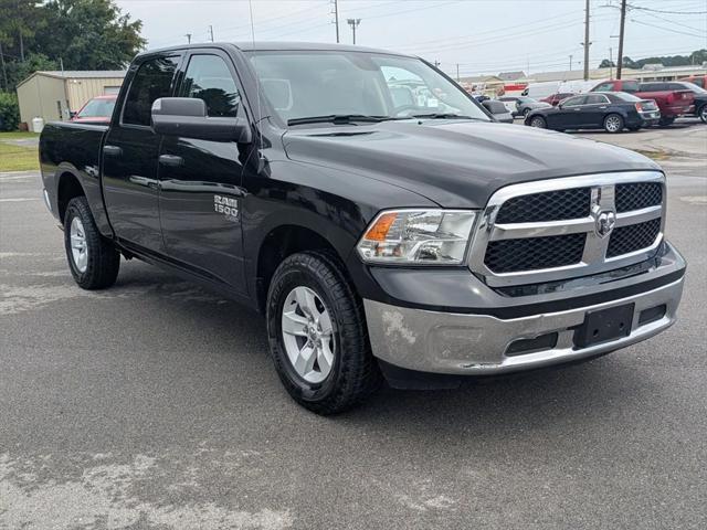 2023 RAM 1500 Classic SLT Crew Cab 4x4 57 Box 2023 RAM 1500 Classic SLT Crew Cab 4x4 57 Box