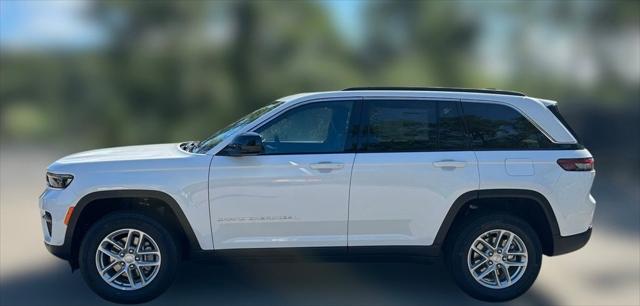 2025 Jeep Grand Cherokee GRAND CHEROKEE LAREDO X 4X4