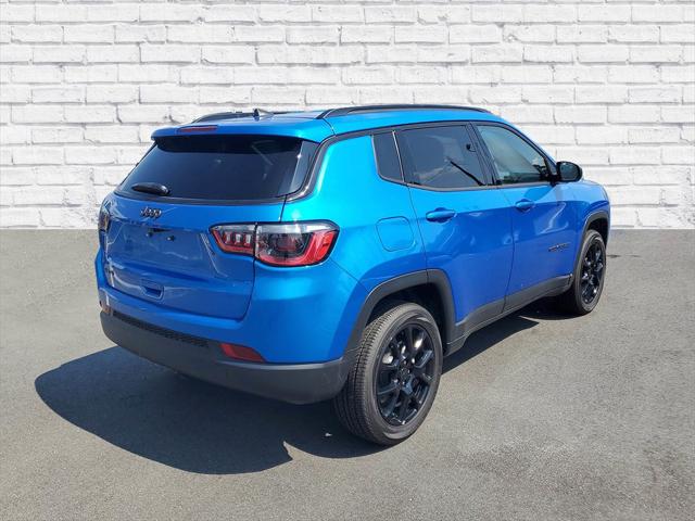 2025 Jeep Compass COMPASS LATITUDE 4X4