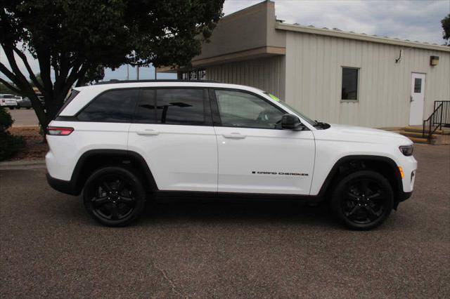 2023 Jeep Grand Cherokee Altitude 4x4 2023 Jeep Grand Cherokee Altitude 4x4