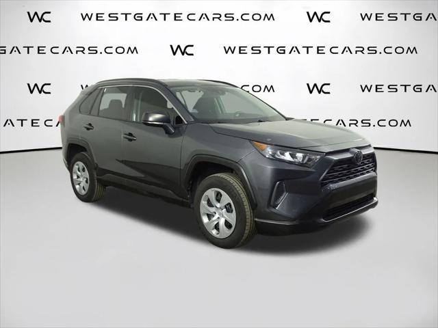 2020 Toyota RAV4 LE 2020 Toyota RAV4 LE