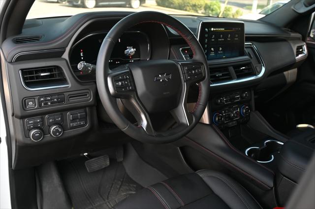 2024 Chevrolet Suburban 4WD RST