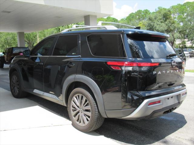 2023 Nissan Pathfinder SL FWD