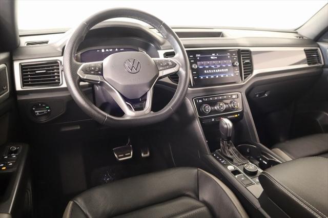 2023 Volkswagen Atlas Cross Sport 3.6L V6 SEL Premium R-Line