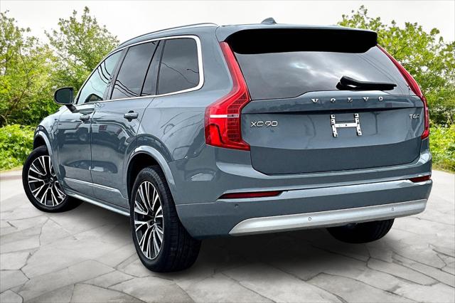 2022 Volvo XC90 T6 Momentum 7 Passenger