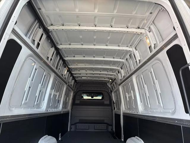 2025 Mercedes-Benz Sprinter 2500 High Roof 4-Cyl Diesel HO