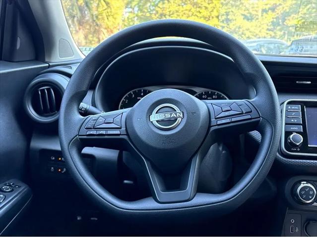 2025 Nissan Kicks S