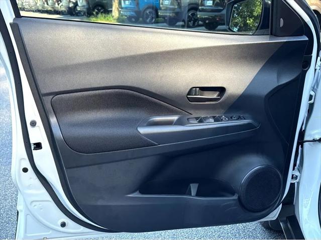 2025 Nissan Kicks S