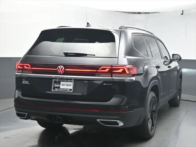 2026 Volkswagen Atlas SE with Technology