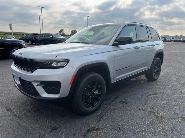 2025 Jeep Grand Cherokee Altitude X 4x4