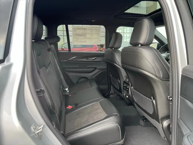 2025 Jeep Grand Cherokee Altitude X 4x4