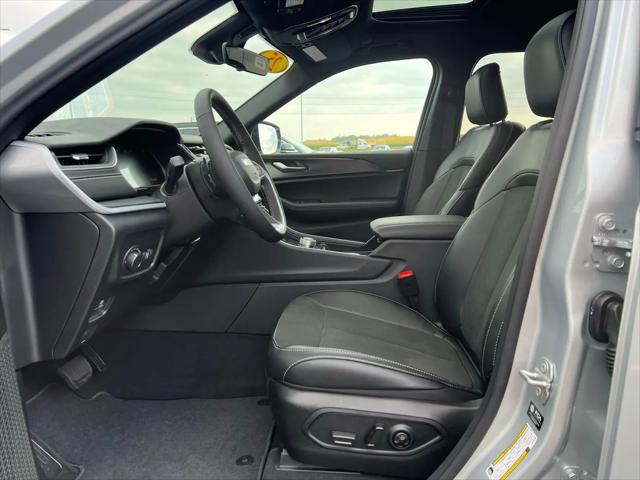 2025 Jeep Grand Cherokee Altitude X 4x4