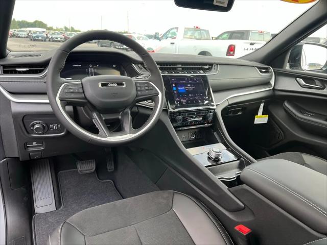 2025 Jeep Grand Cherokee Altitude X 4x4