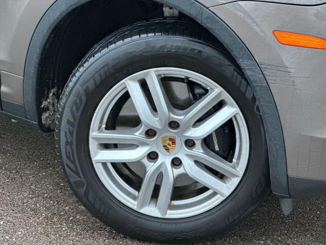2016 Porsche Cayenne Base