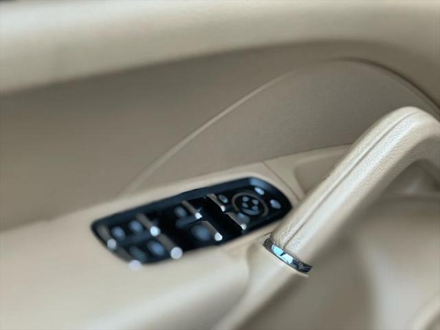 2016 Porsche Cayenne Base