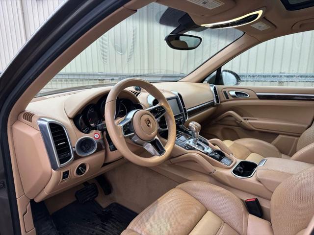 2016 Porsche Cayenne Base