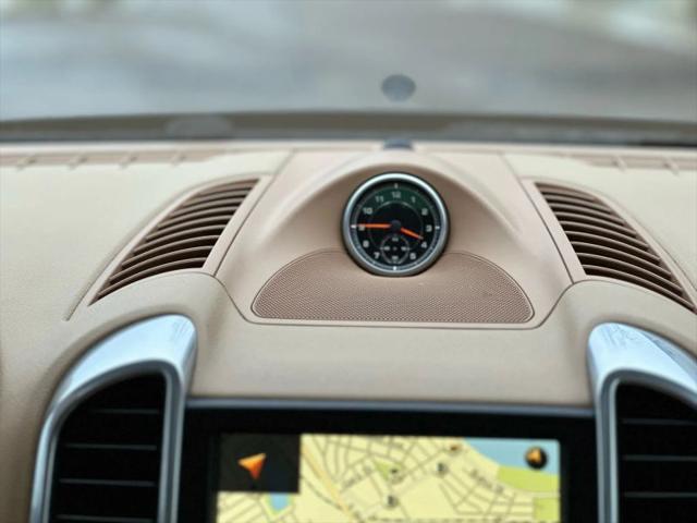 2016 Porsche Cayenne Base