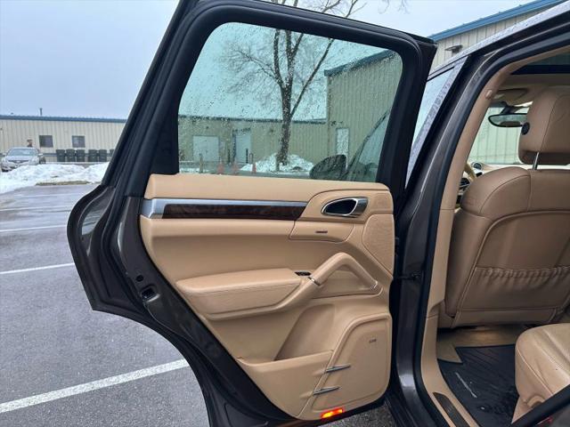 2016 Porsche Cayenne Base